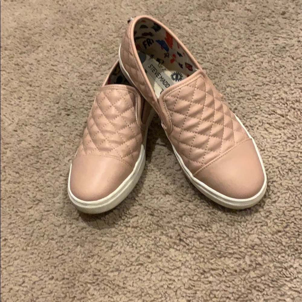 Steve Madden slip on shoes